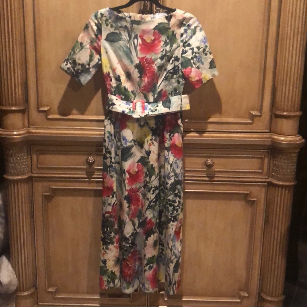 Women’s dress
